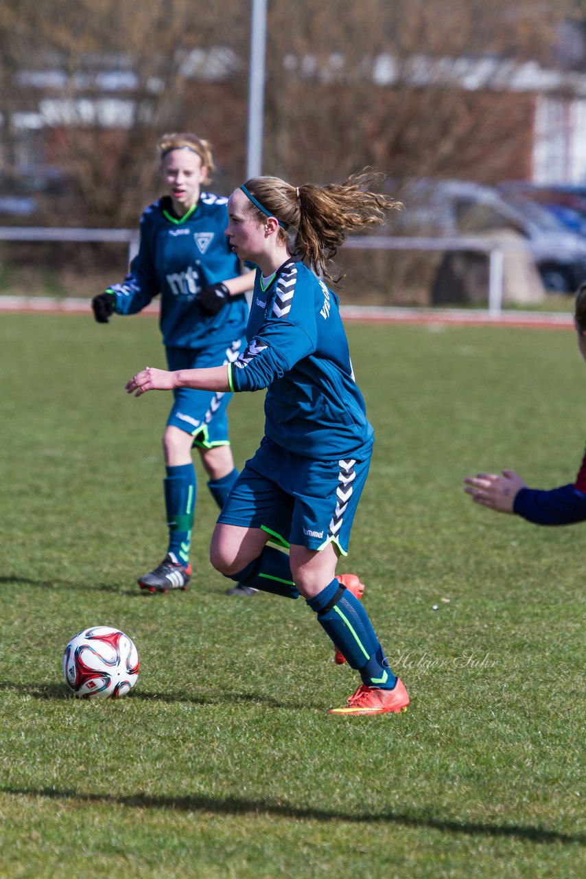 Bild 221 - B-Juniorinnen VfL Oldesloe - Krummesser SV _ Ergebnis: 4:0